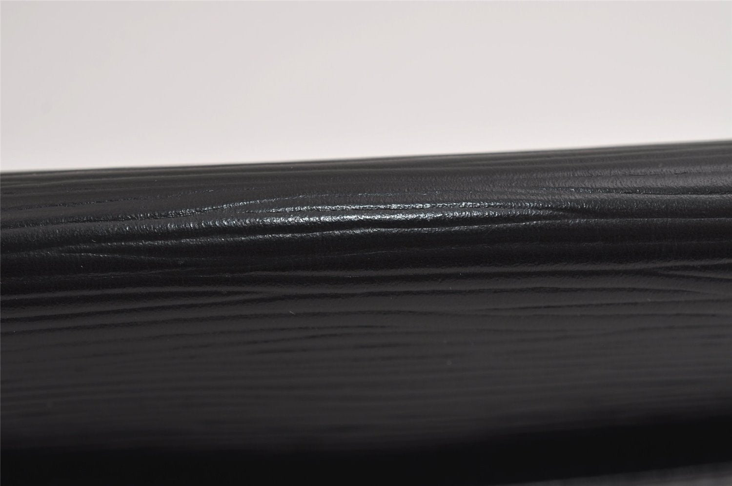 Authentic Louis Vuitton Epi Montaigne 23 Clutch Hand Bag Black M52662 LV 6738J