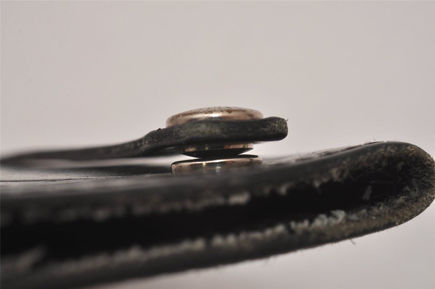 Authentic Louis Vuitton Monogram Mat Clochette GM Key Case Gray M65130 LV 6755I