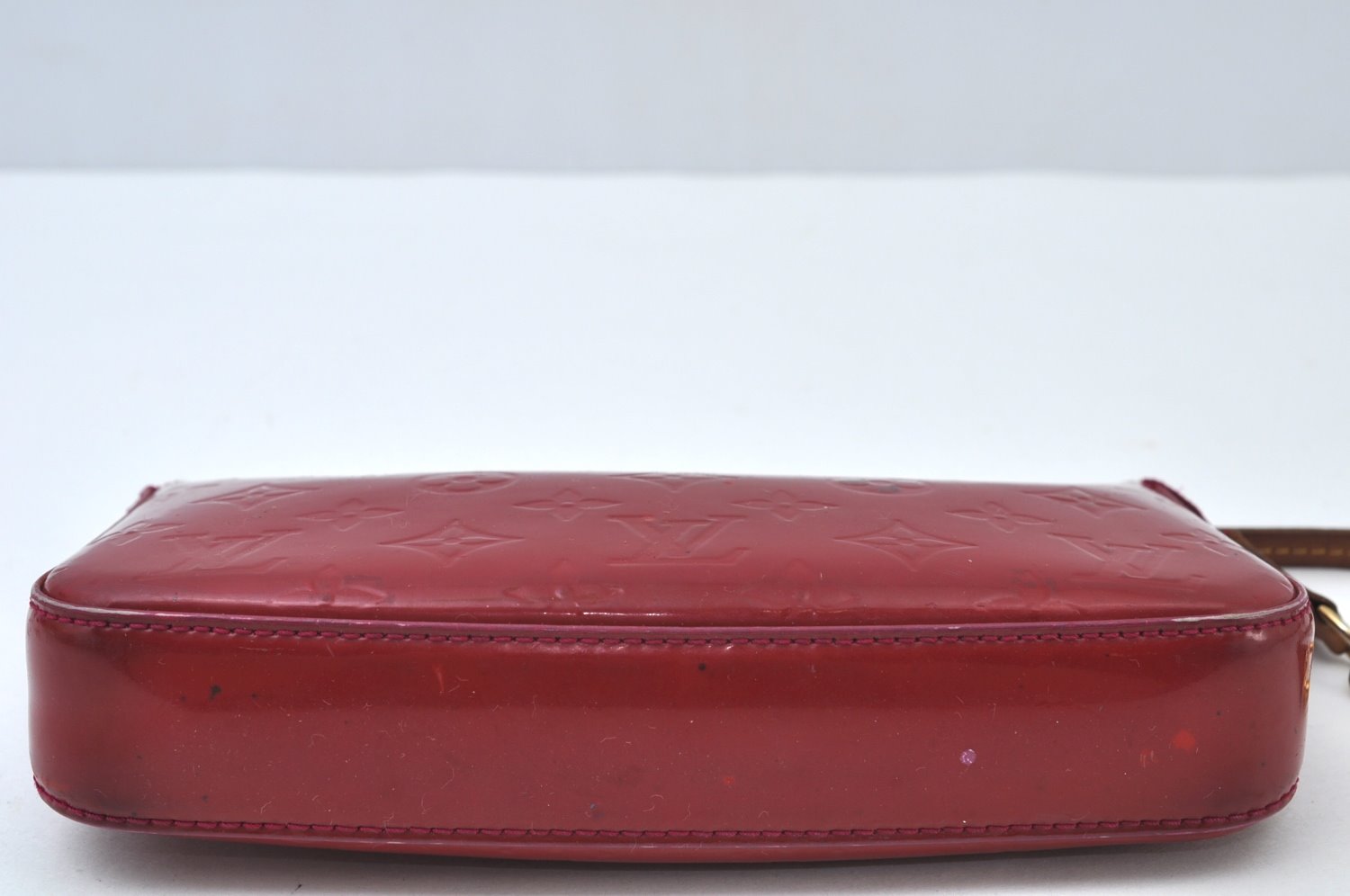 Authentic Louis Vuitton Vernis Pochette Accessoires Pouch Red M91577 LV 6767I