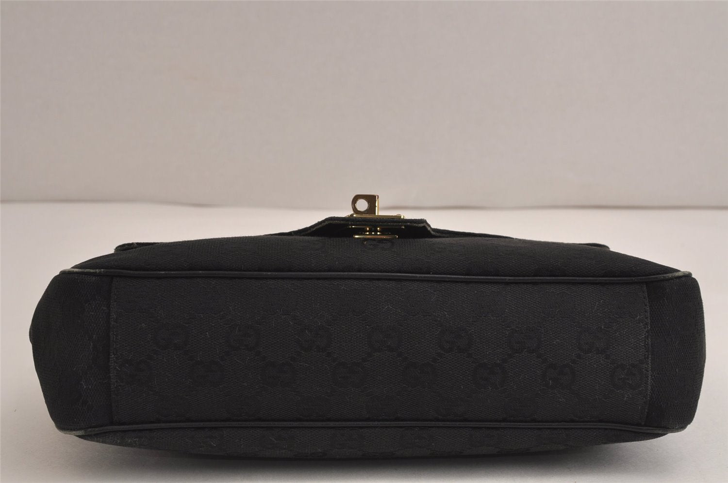 Authentic GUCCI Shoulder Hand Bag Purse GG Canvas Leather 90643 Black 6776J