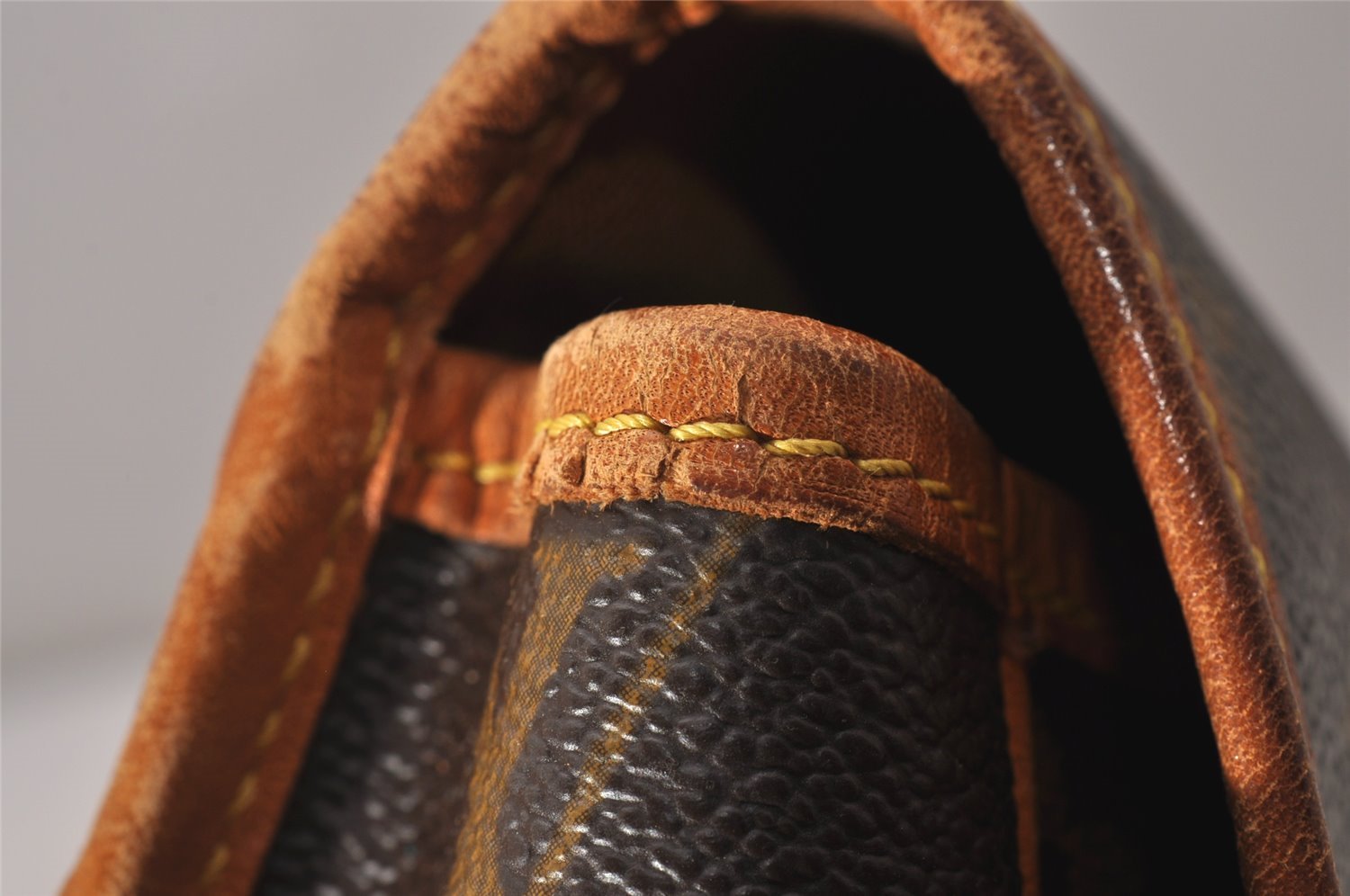 Authentic Louis Vuitton Monogram Gibeciere MM Shoulder Bag M42247 Junk 6786I