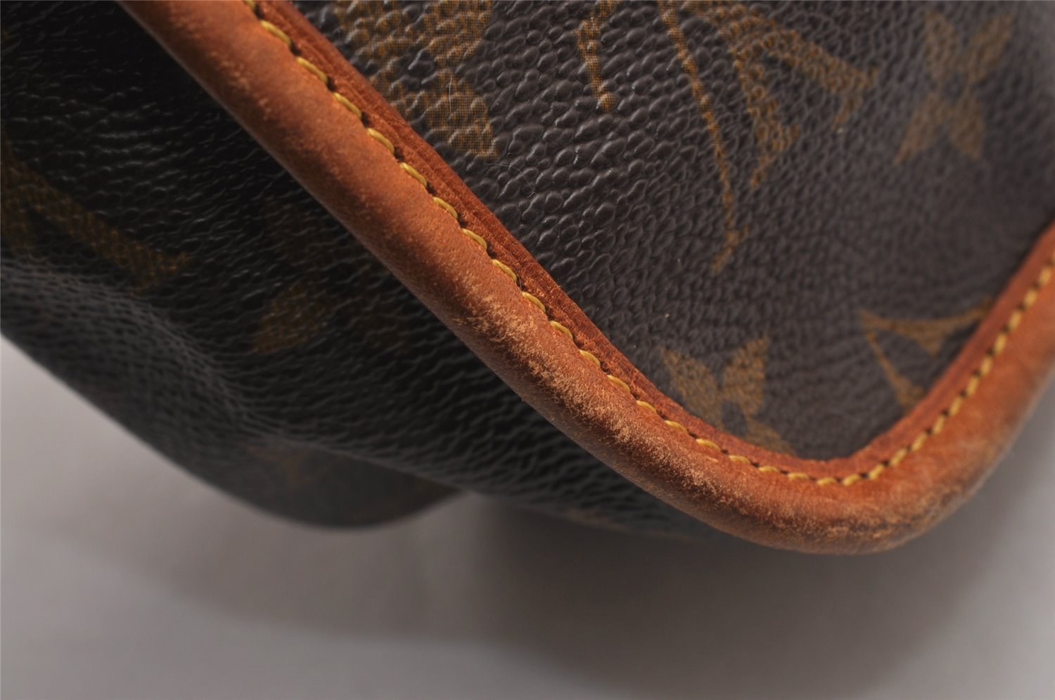 Authentic Louis Vuitton Monogram Gibeciere MM Shoulder Bag M42247 Junk 6786I