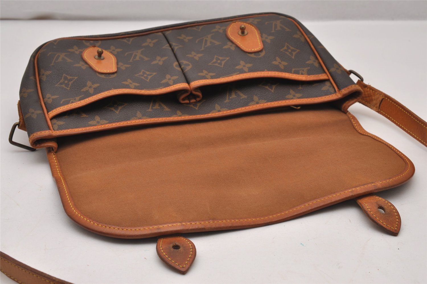 Authentic Louis Vuitton Monogram Gibeciere MM Shoulder Bag M42247 Junk 6786I