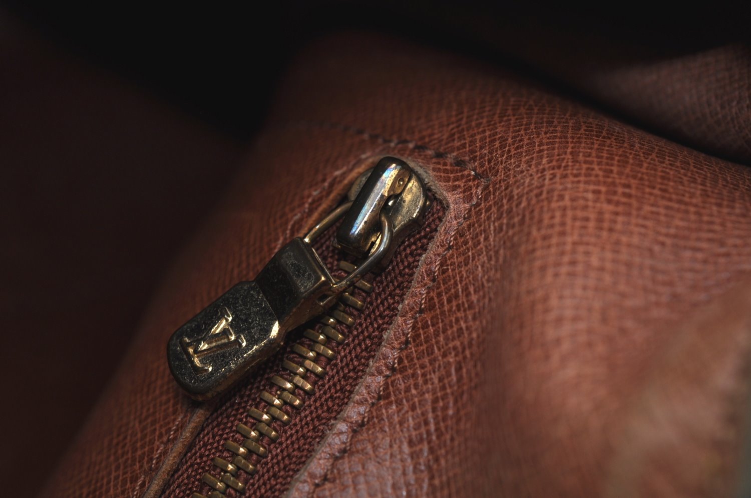 Authentic Louis Vuitton Monogram Tulleries MM Shoulder Cross Bag M51348 LV 6787I