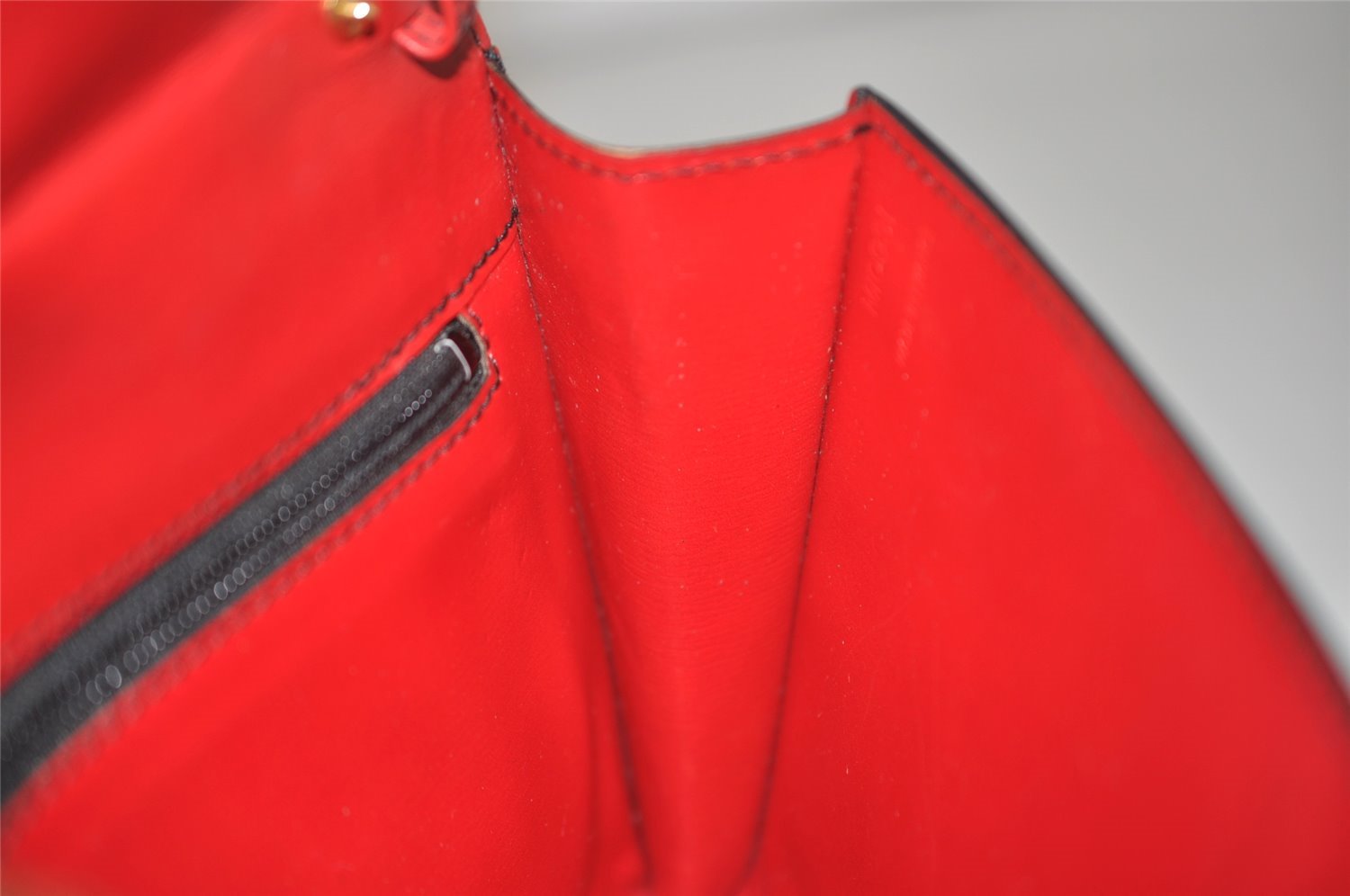 Authentic Louis Vuitton Epi Arche 2Way Shoulder Clutch Bag Red M52577 LV 6789I