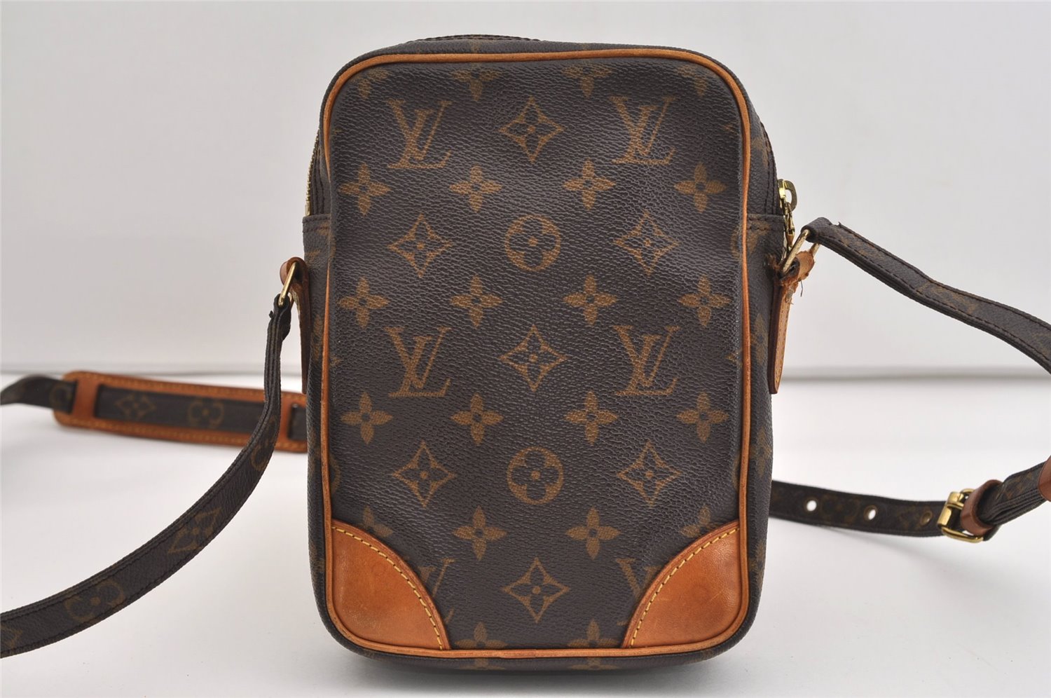 Authentic Louis Vuitton Monogram Danube Shoulder Cross Bag M45266 Junk 6793J
