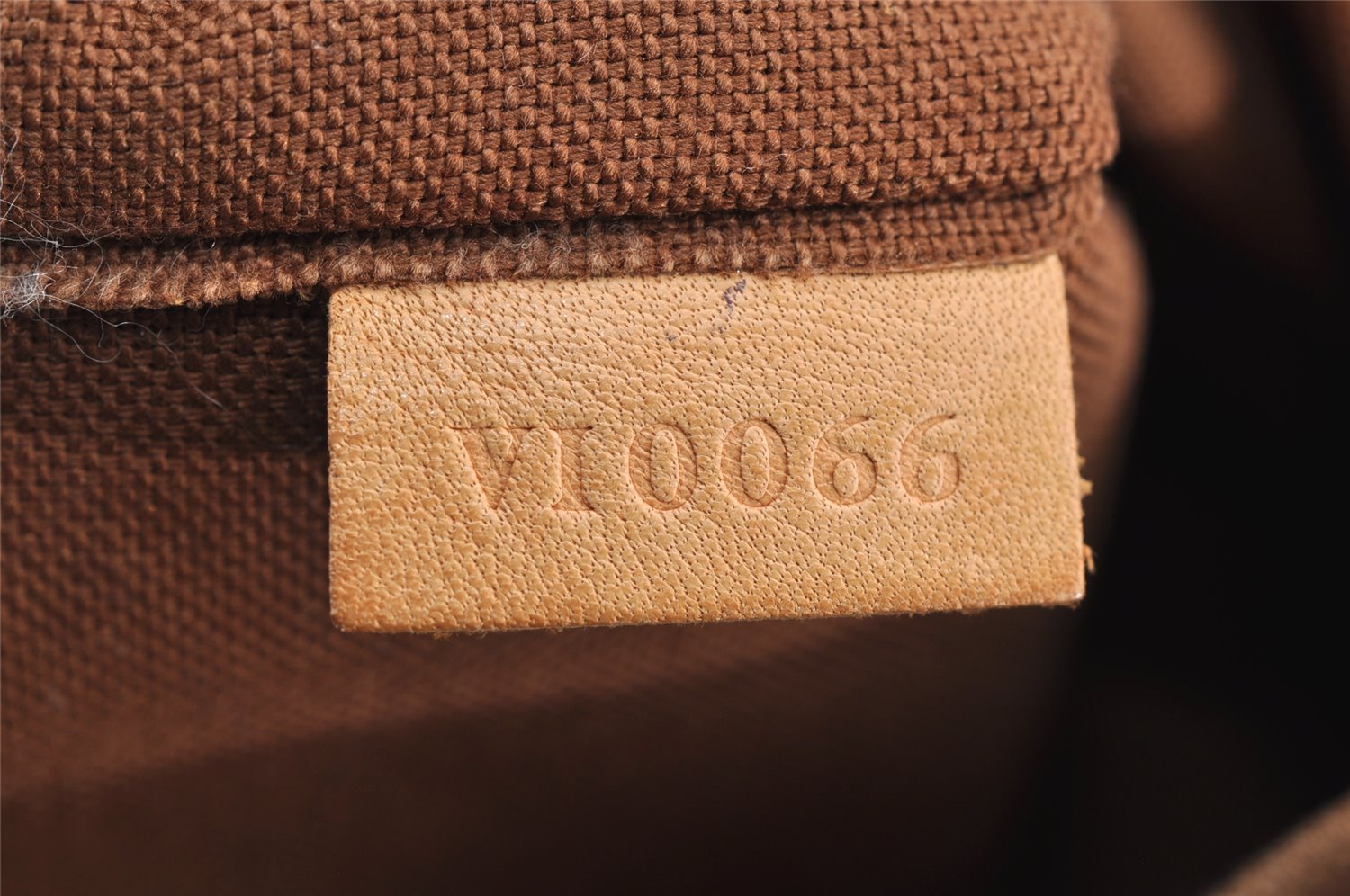 Authentic Louis Vuitton Monogram Batignolles Hand Tote Bag M51156 LV 6794I