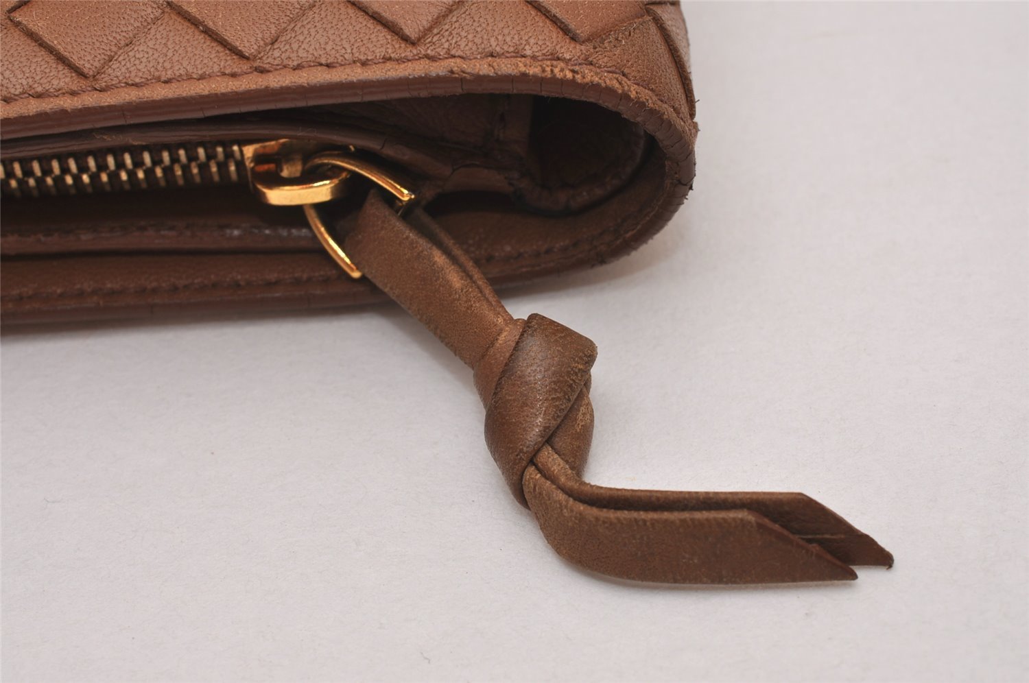 Authentic BOTTEGA VENETA Intrecciato Leather Bifold Wallet Purse Brown Box 6803I