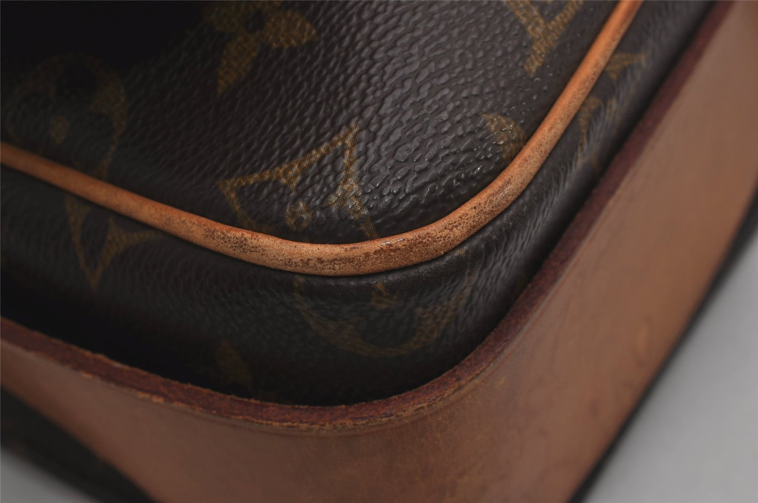 Authentic Louis Vuitton Monogram Cartouchiere GM M51252 Shoulder Cross Bag 6804J