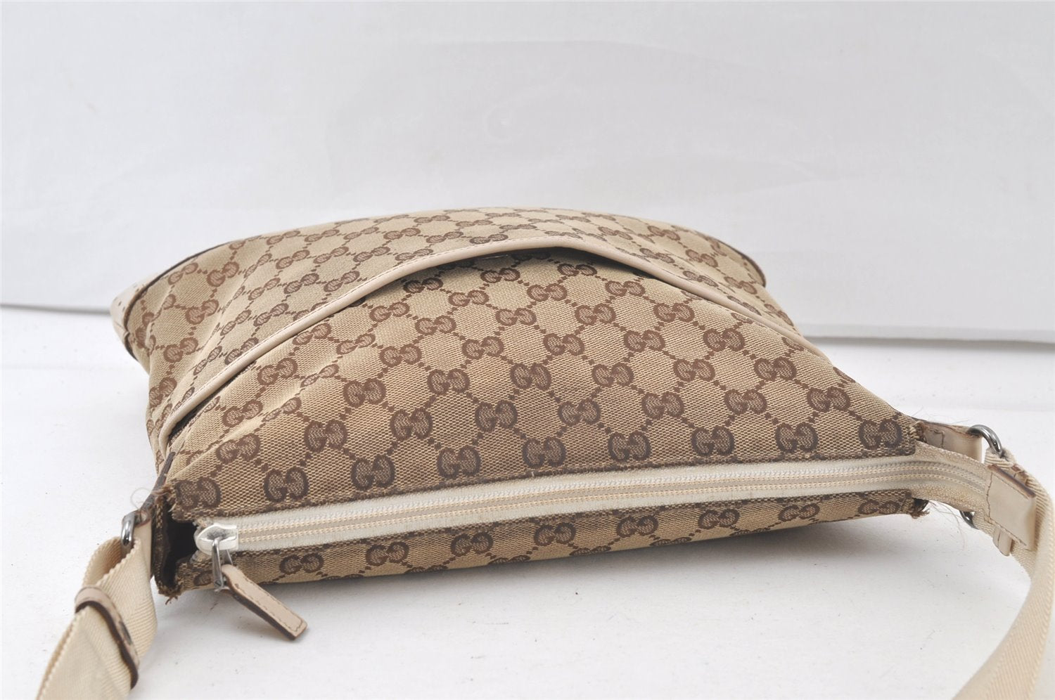 Authentic GUCCI Shoulder Cross Body Bag GG Canvas Leather 145857 Brown 6804K