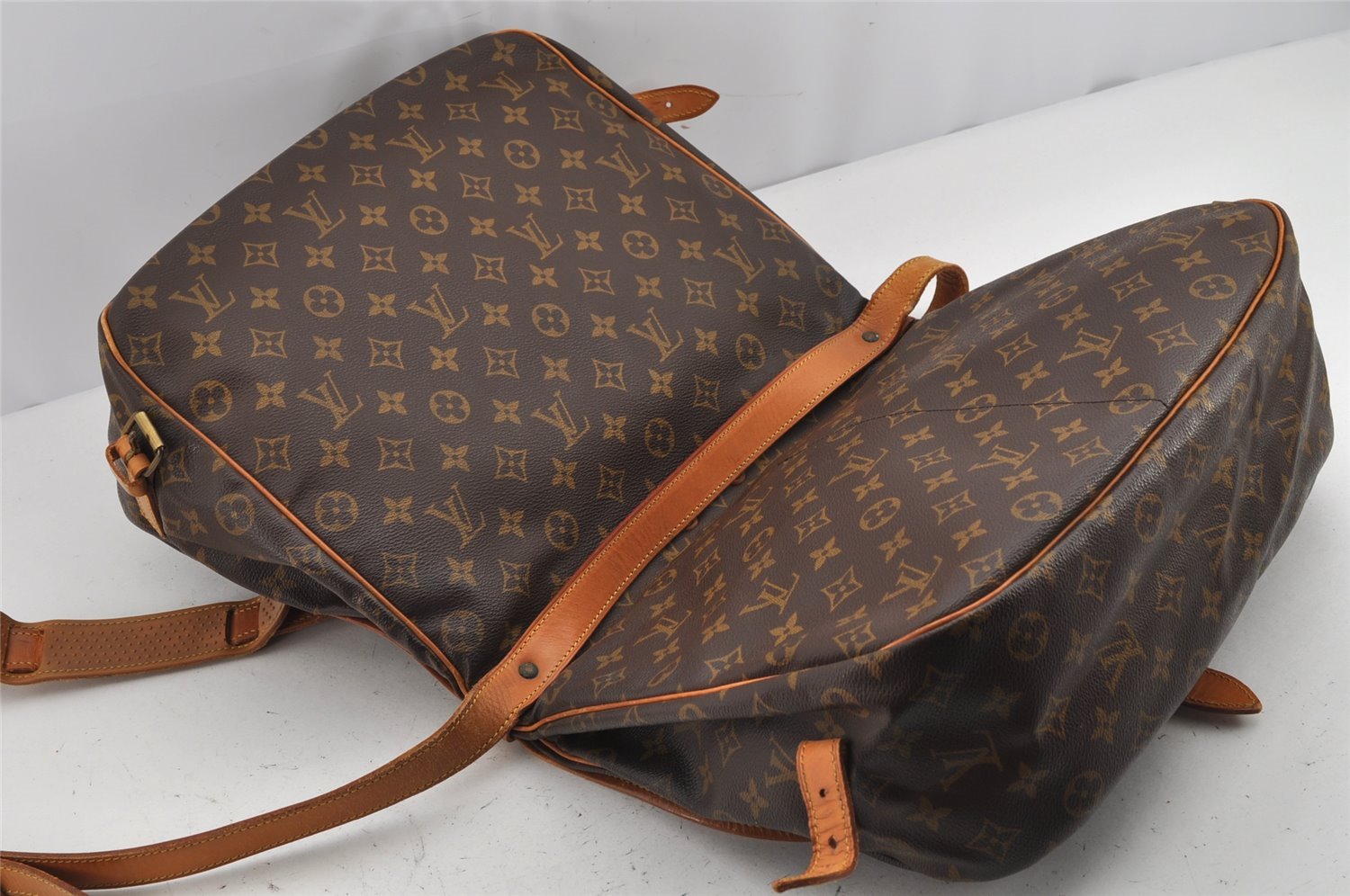 Authentic Louis Vuitton Monogram Saumur 35 Shoulder Cross Bag M42254 LV 6806J