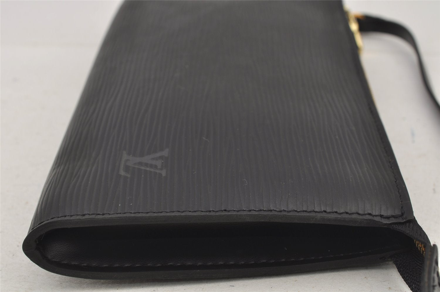 Authentic Louis Vuitton Epi Pochette Accessoires Pouch Black M52952 LV 6809J
