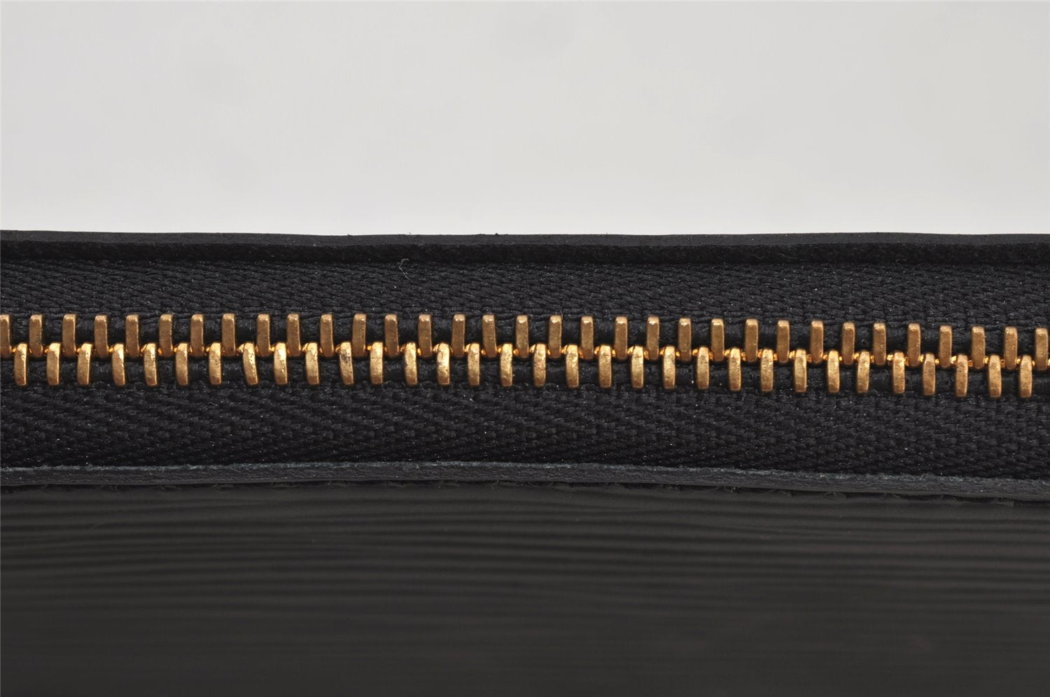 Authentic Louis Vuitton Epi Pochette Accessoires Pouch Black M52952 LV 6809J