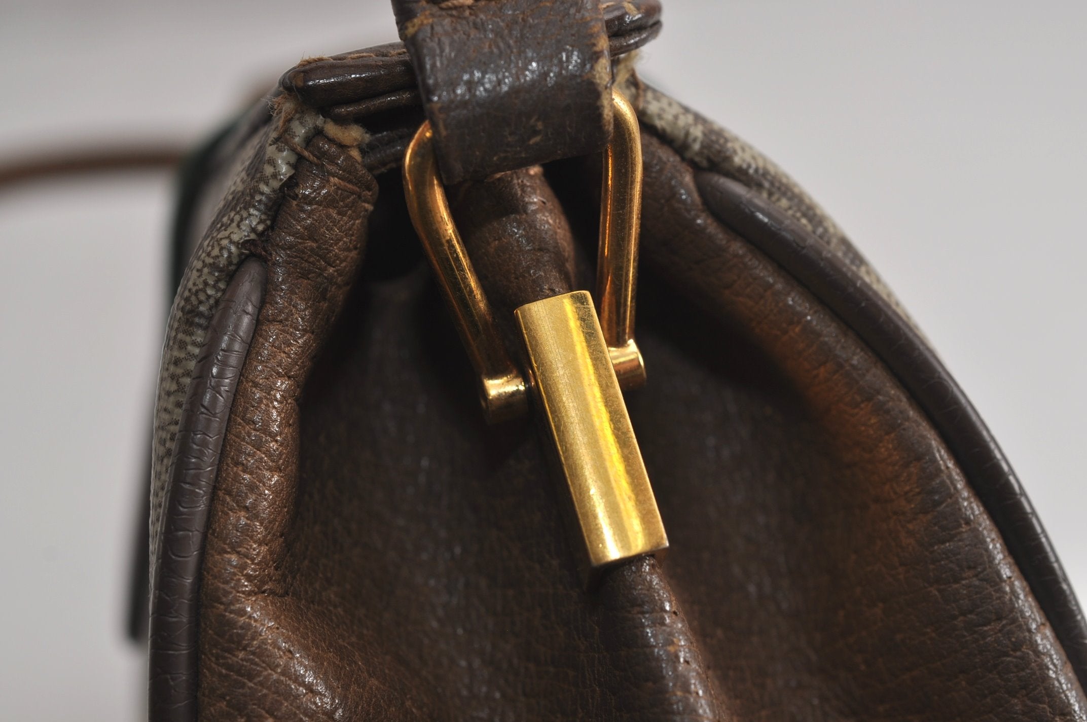 Authentic GUCCI Web Sherry Line Shoulder Cross Bag GG PVC Leather Brown 6813J