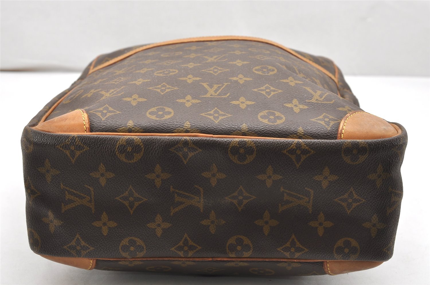 Authentic Louis Vuitton Monogram Danube 28 Shoulder Cross Body Bag LV 6816K