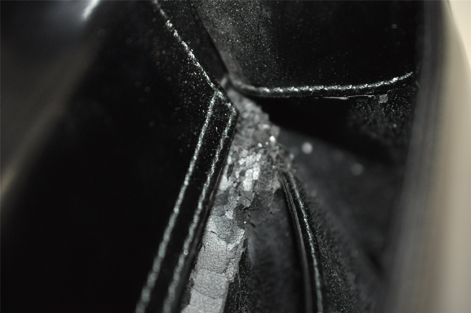 Authentic GUCCI SOHO Vintage Shoulder Hand Bag Purse Enamel Black Junk 6817I