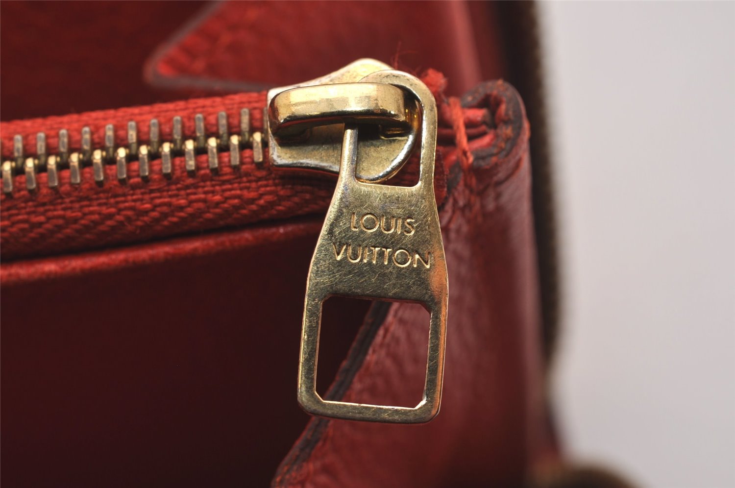 Authentic Louis Vuitton Monogram Empreinte Zippy Wallet Red M60547 LV 6818J