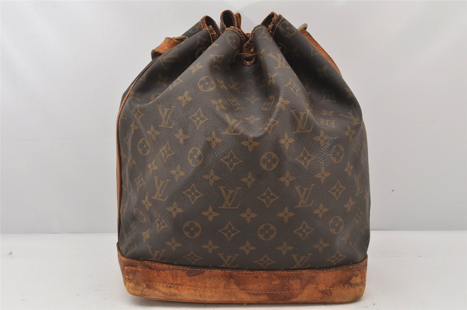 Authentic Louis Vuitton Monogram Noe Shoulder Drawstring Bag M42224 LV 6820K