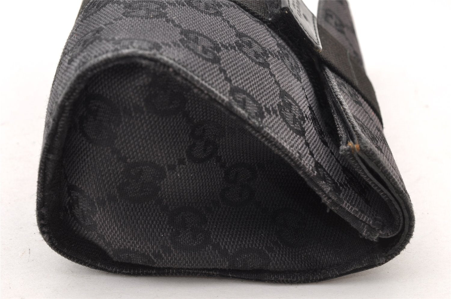 Authentic GUCCI Vintage Pouch Purse GG Canvas Leather 0390991 Black 6822I