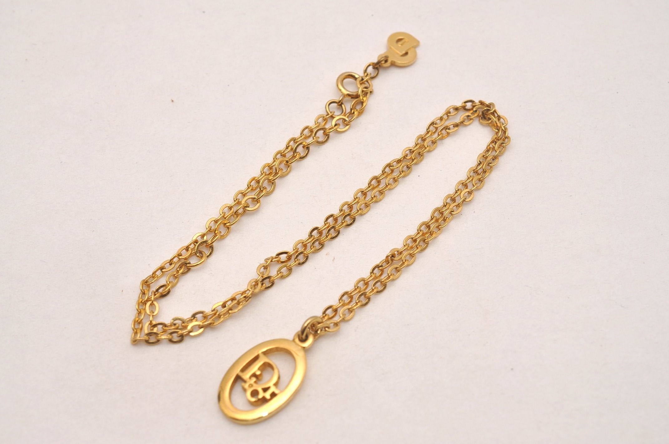 Authentic Christian Dior Gold Tone Chain Pendant Necklace CD 6828J