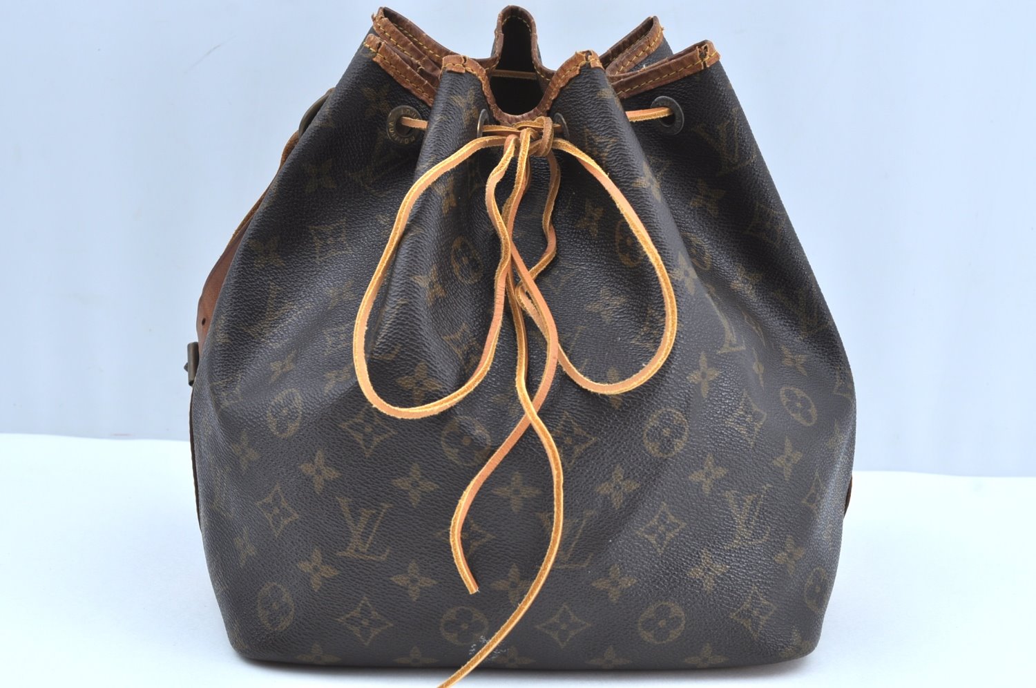 Authentic Louis Vuitton Monogram Petit Noe M42226 Shoulder Drawstring Bag 6830H