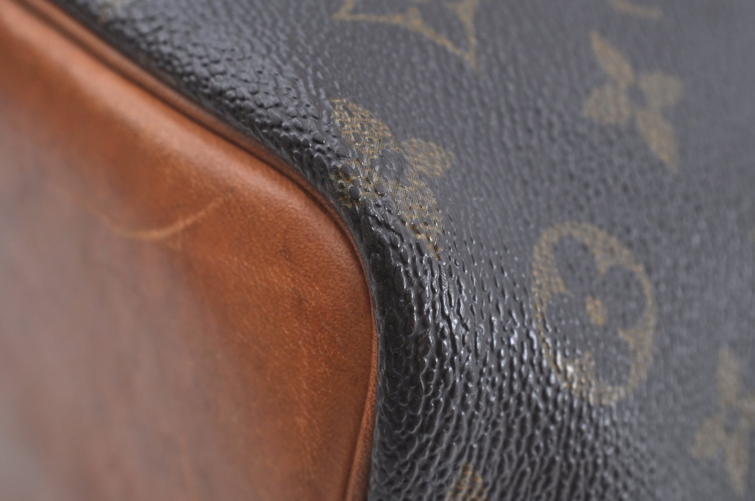 Authentic Louis Vuitton Monogram Petit Noe M42226 Shoulder Drawstring Bag 6830H