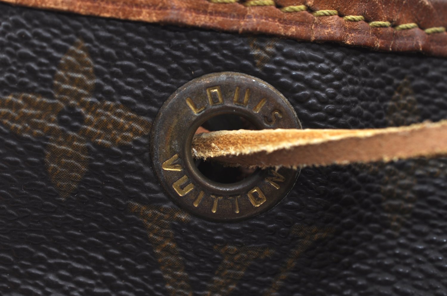 Authentic Louis Vuitton Monogram Petit Noe M42226 Shoulder Drawstring Bag 6830H