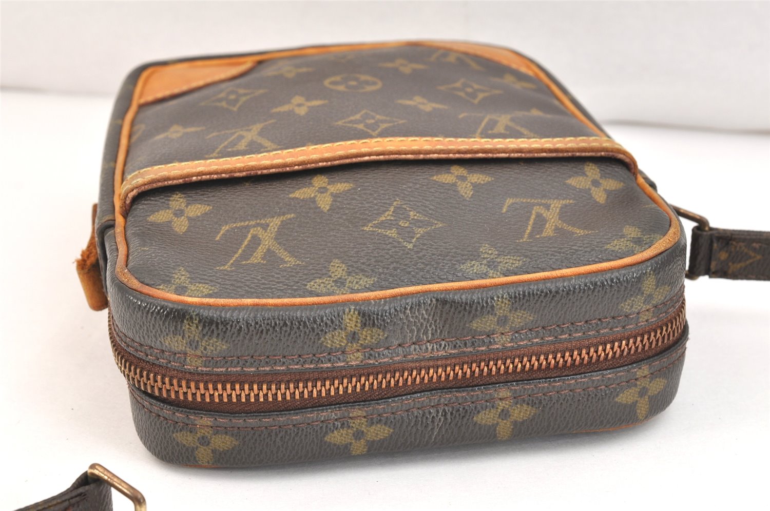 Authentic Louis Vuitton Monogram Danube Shoulder Crossbody Bag M45266 Junk 6831K