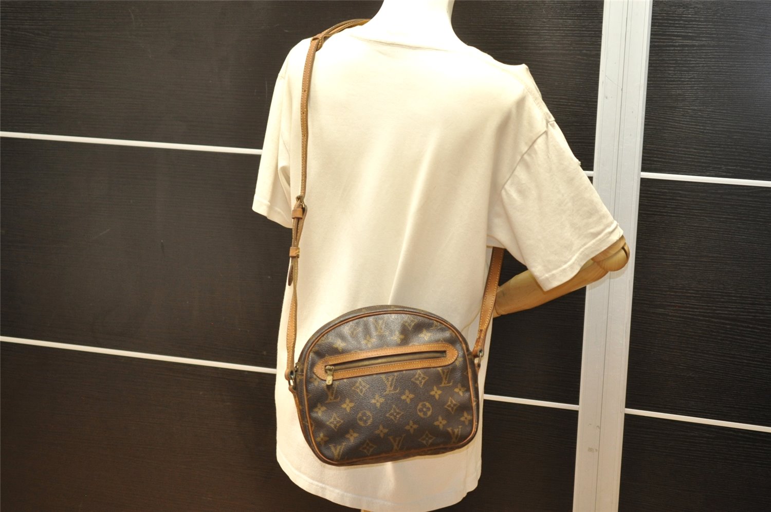 Authentic Louis Vuitton Monogram Senlis Shoulder Cross Bag M51222 LV Junk 6832K