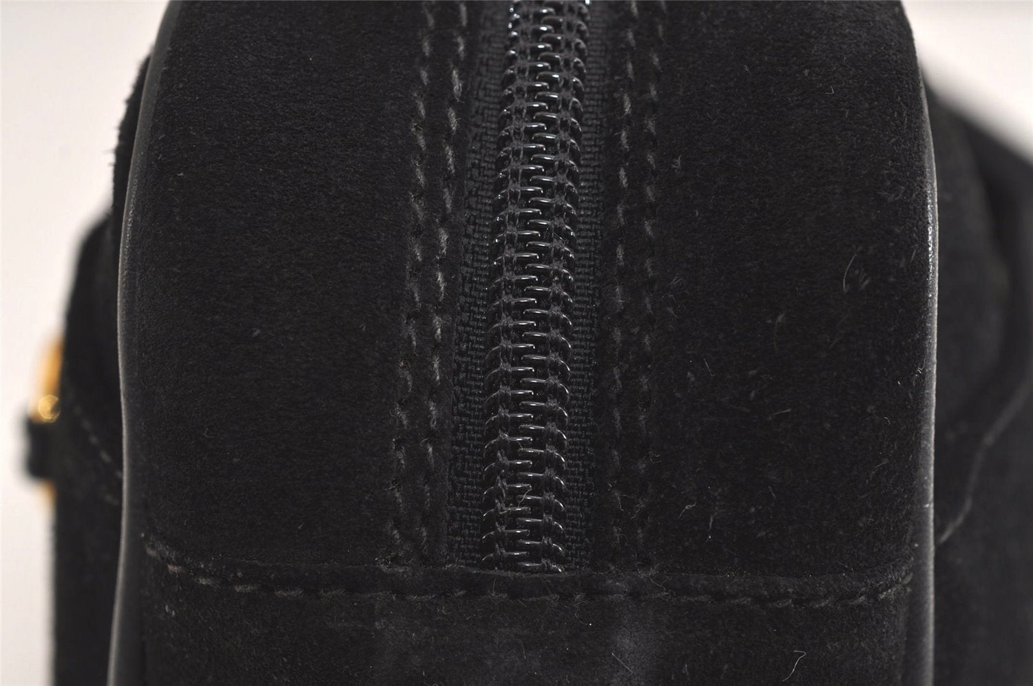 Authentic GUCCI Horsebit Shoulder Cross Body Bag Suede Leather Black Junk 6840J