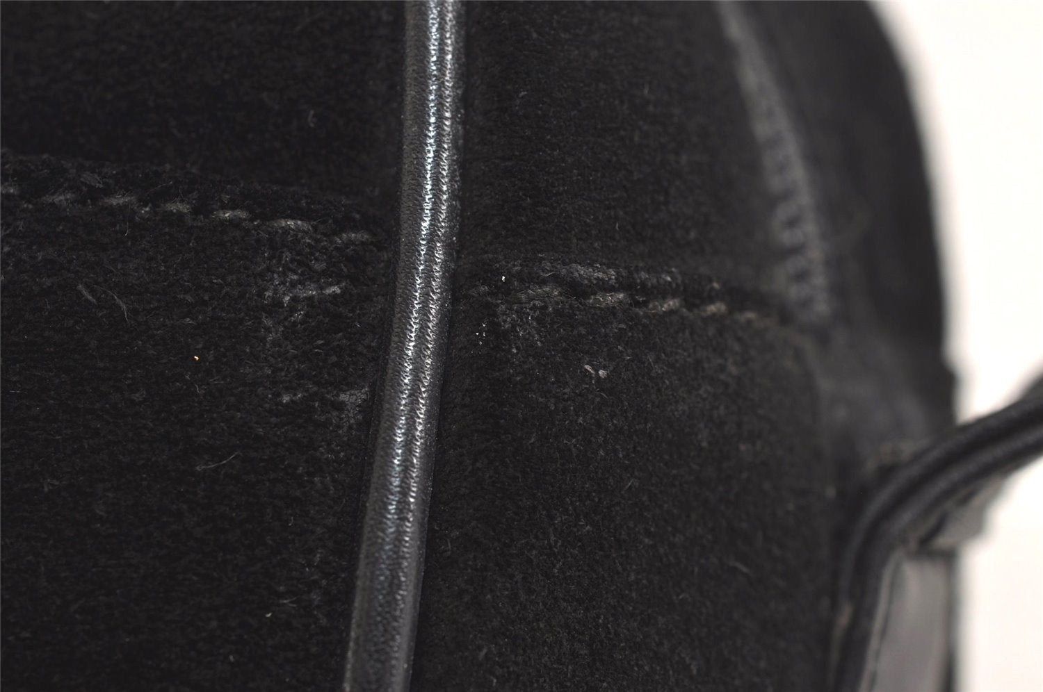 Authentic GUCCI Horsebit Shoulder Cross Body Bag Suede Leather Black Junk 6840J