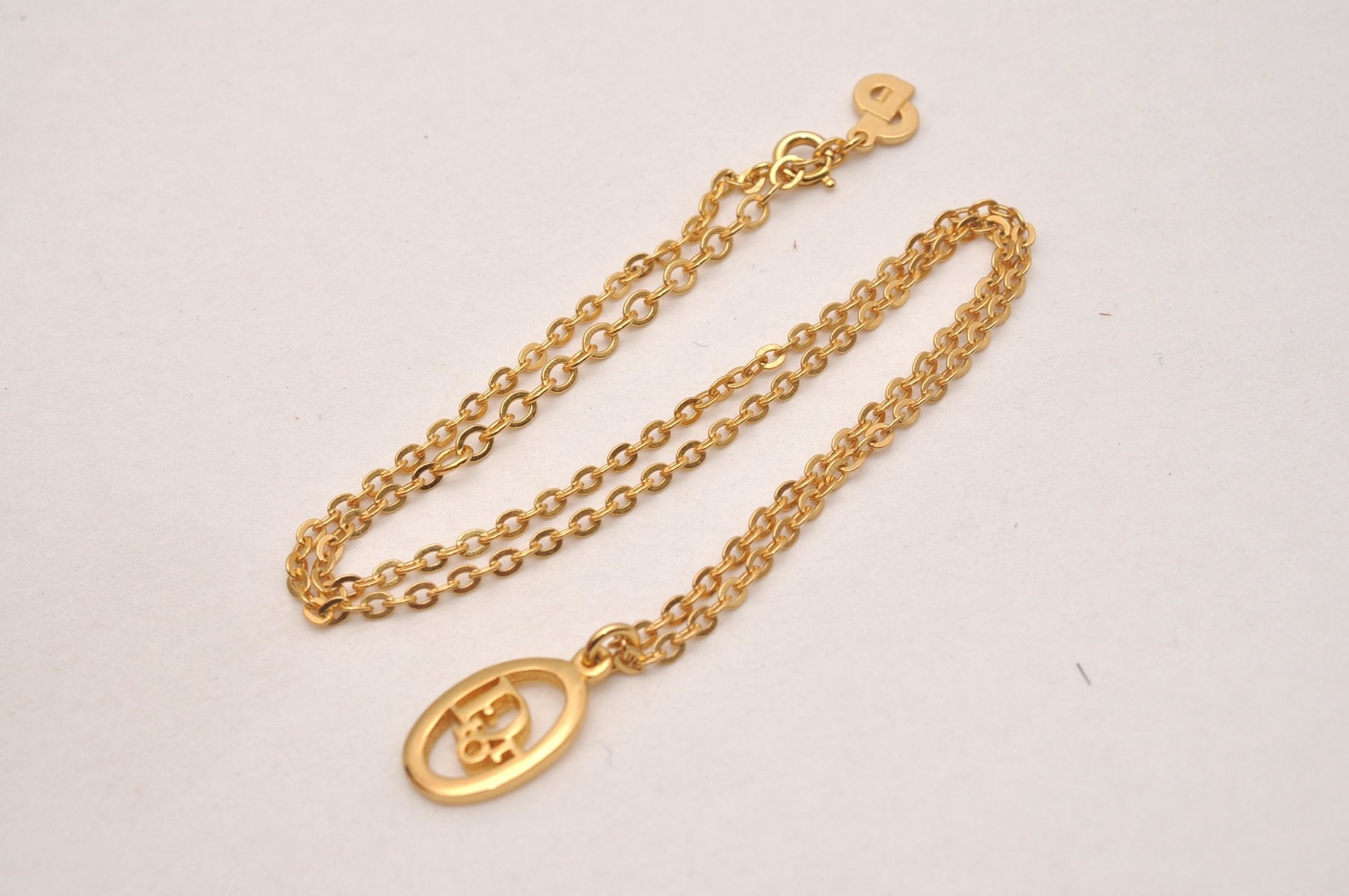 Authentic Christian Dior Gold Tone Chain Pendant Necklace CD 6855J