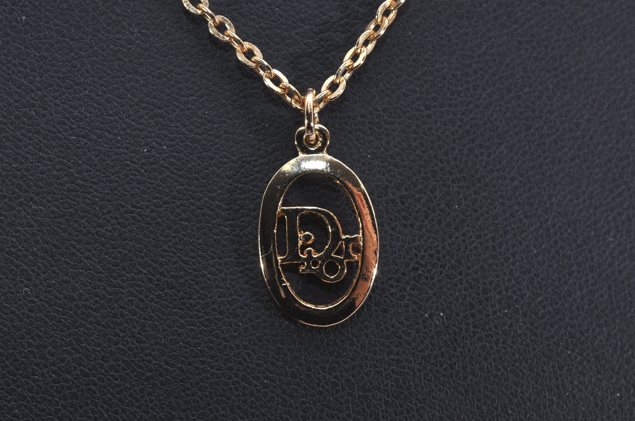 Authentic Christian Dior Gold Tone Chain Pendant Necklace CD 6858J