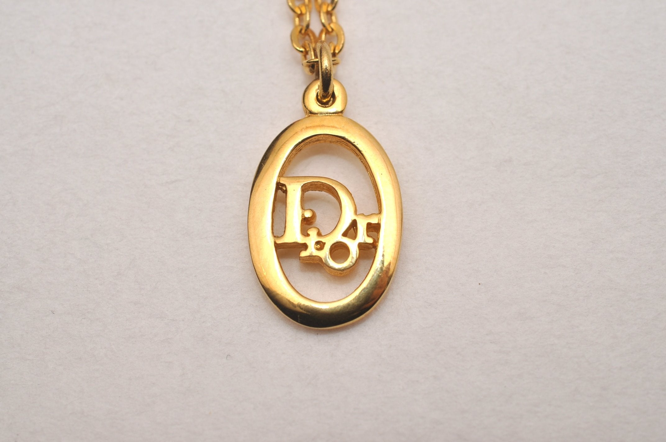 Authentic Christian Dior Gold Tone Chain Pendant Necklace CD 6860J