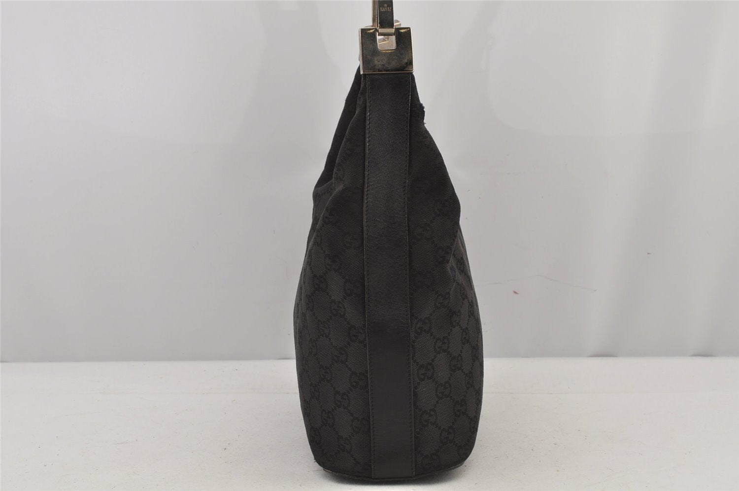 Authentic GUCCI Vintage Shoulder Bag Purse GG Canvas Leather 0013814 Black 6876J