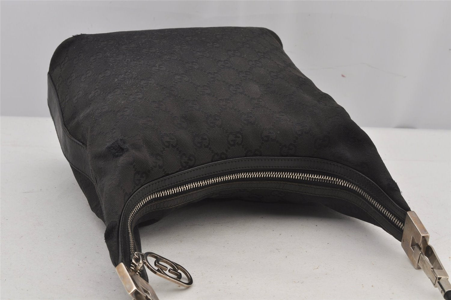 Authentic GUCCI Vintage Shoulder Bag Purse GG Canvas Leather 0013814 Black 6876J