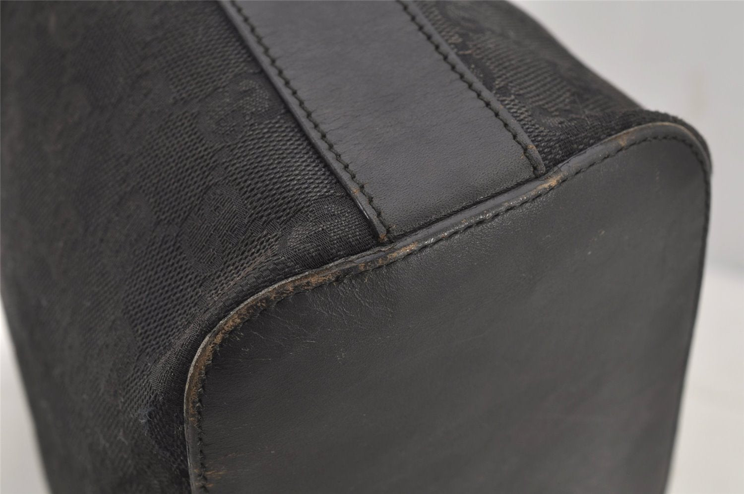 Authentic GUCCI Vintage Shoulder Bag Purse GG Canvas Leather 0013814 Black 6876J