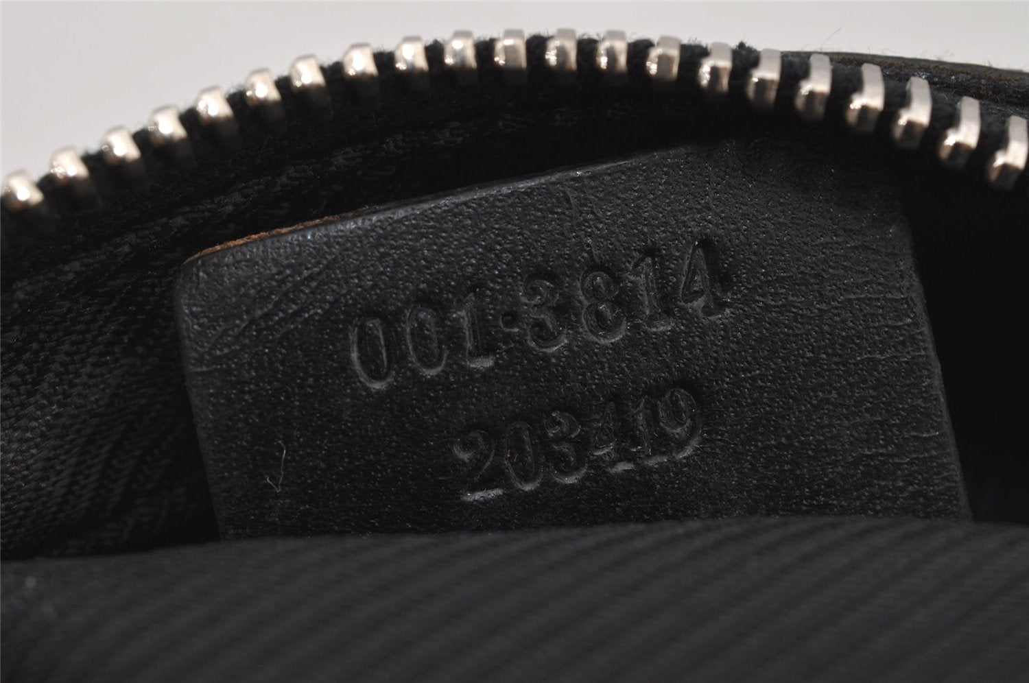 Authentic GUCCI Vintage Shoulder Bag Purse GG Canvas Leather 0013814 Black 6876J