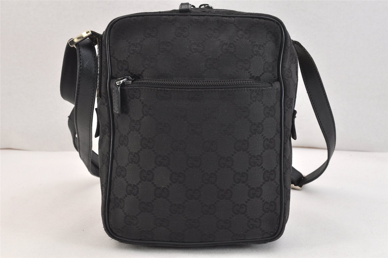 Authentic GUCCI Shoulder Cross Body Bag GG Canvas Leather 03136 Black 6879K