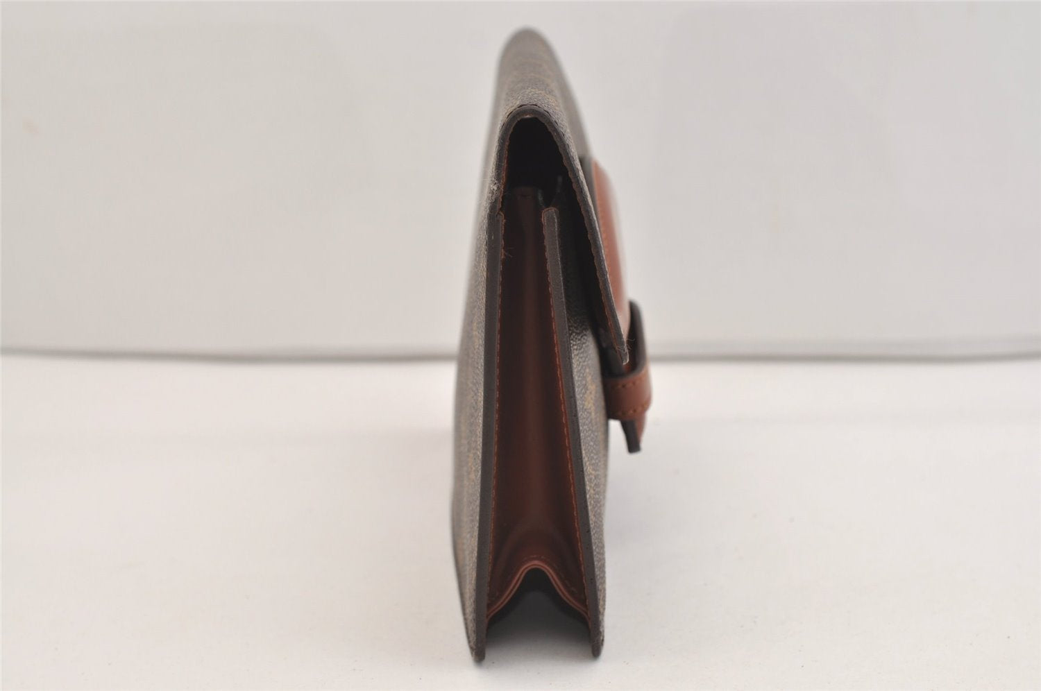 Authentic Louis Vuitton Monogram Chaillot Clutch Bag LV 6881J