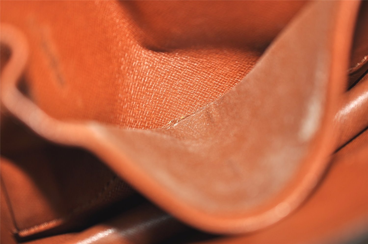 Authentic Louis Vuitton Monogram Chaillot Clutch Bag LV 6881J