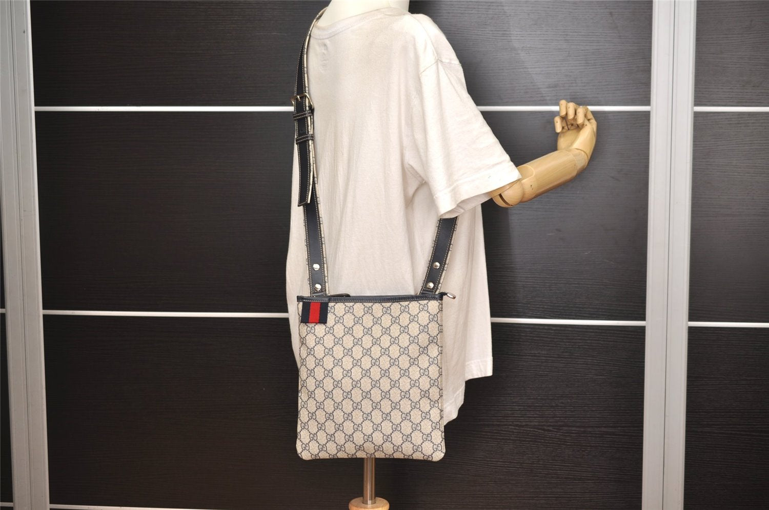 Authentic GUCCI Sherry Line Shoulder Cross Bag GG PVC Leather 246413 Navy 6883J