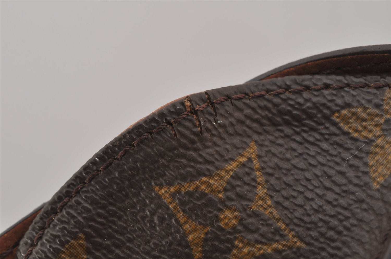 Authentic Louis Vuitton Monogram Saint Cloud GM M51242 Shoulder Cross Bag 6891J