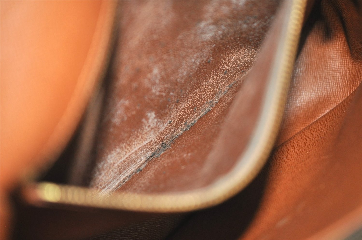 Authentic Louis Vuitton Monogram Saint Cloud GM M51242 Shoulder Cross Bag 6891J