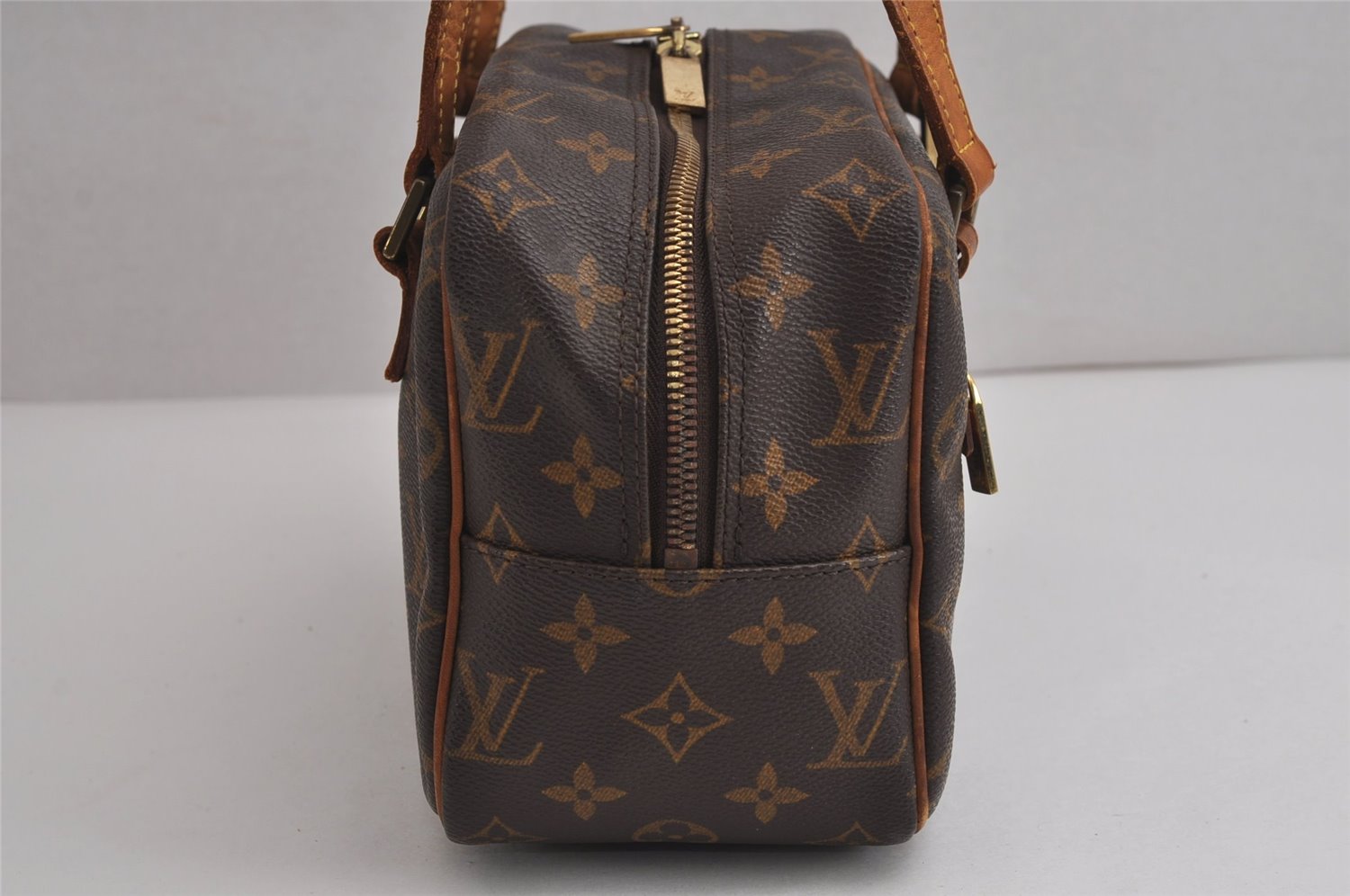 Authentic Louis Vuitton Monogram Cite MM Shoulder Bag M51182 LV 6897J