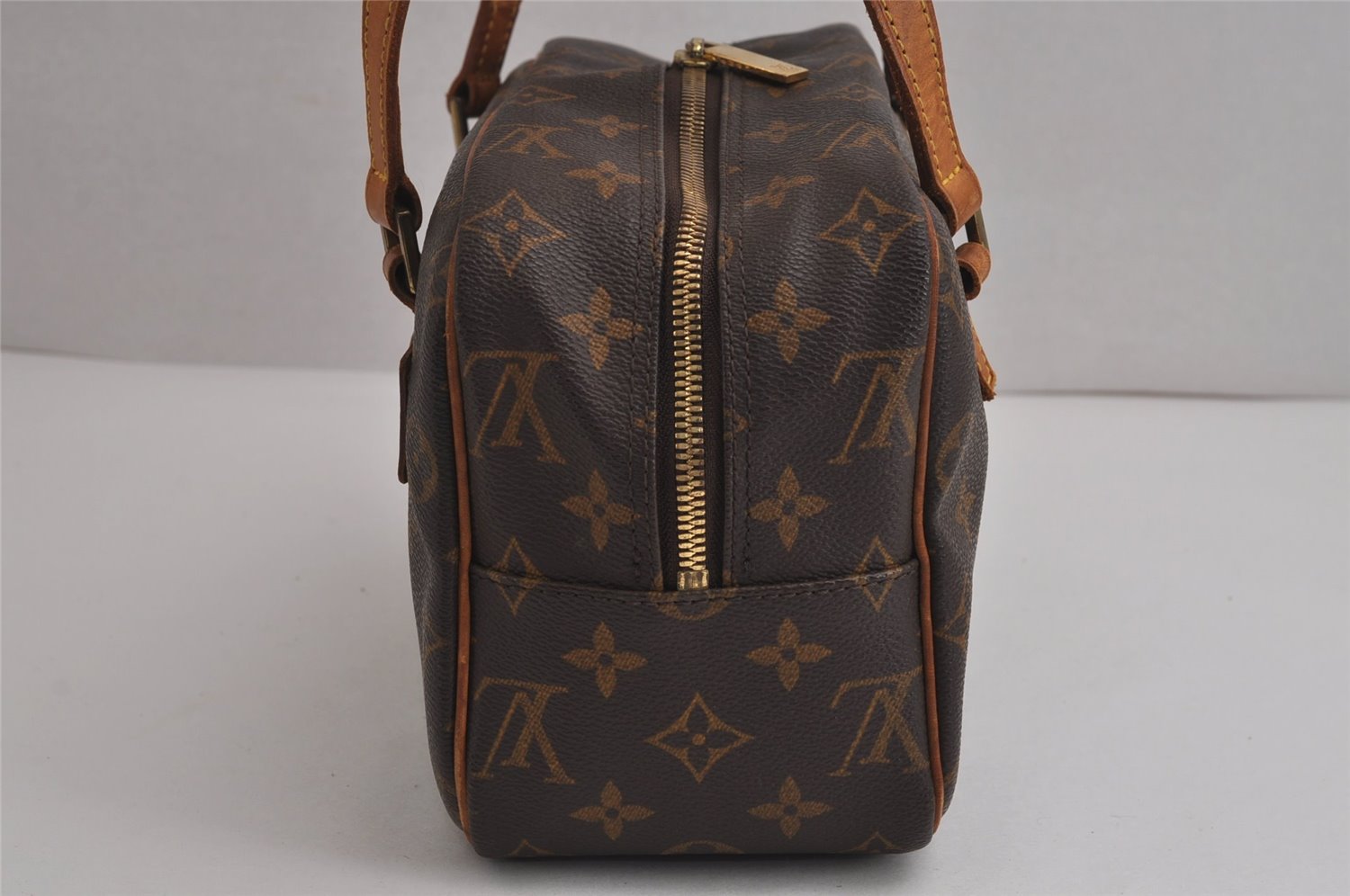 Authentic Louis Vuitton Monogram Cite MM Shoulder Bag M51182 LV 6897J