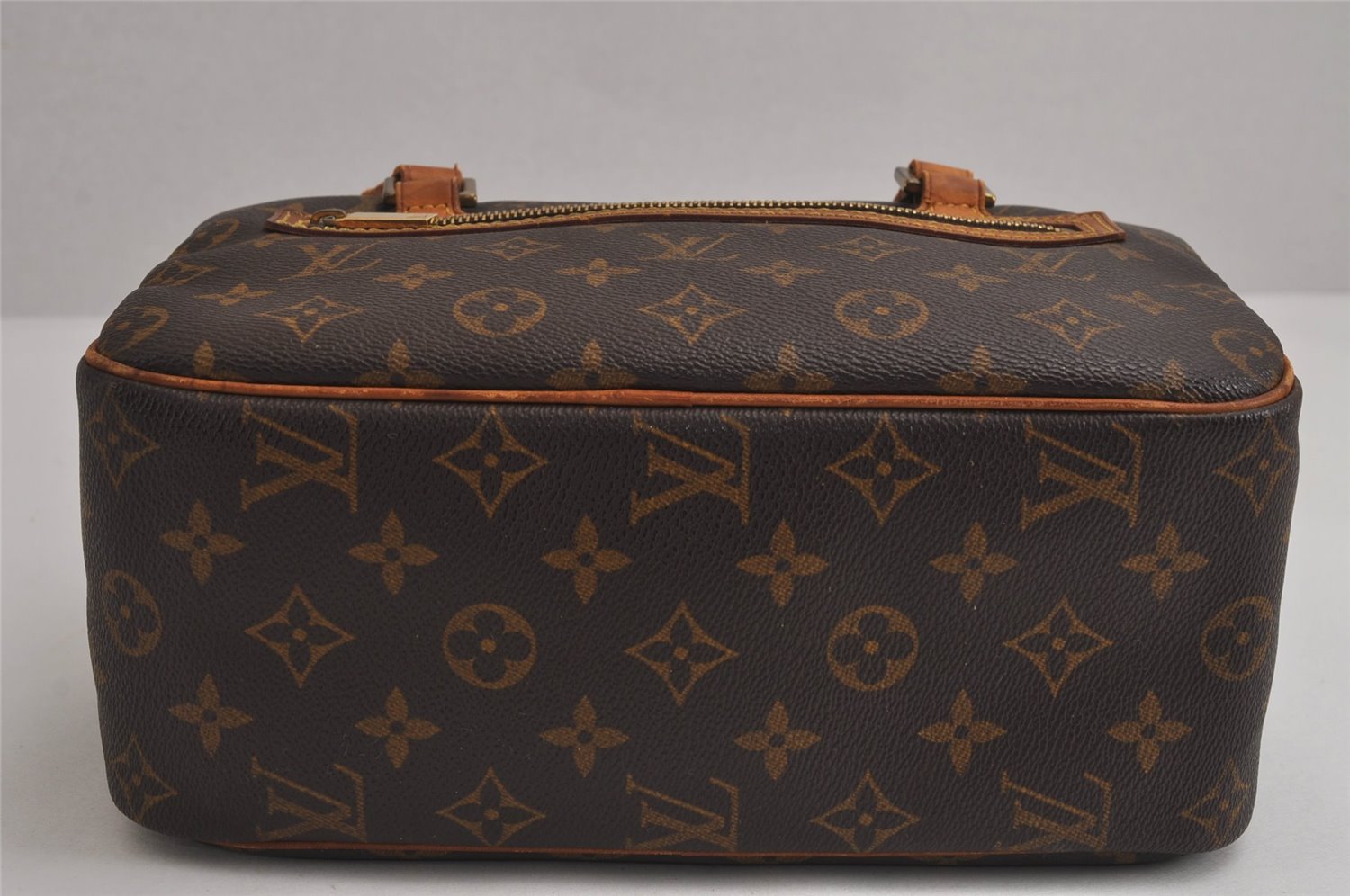 Authentic Louis Vuitton Monogram Cite MM Shoulder Bag M51182 LV 6897J