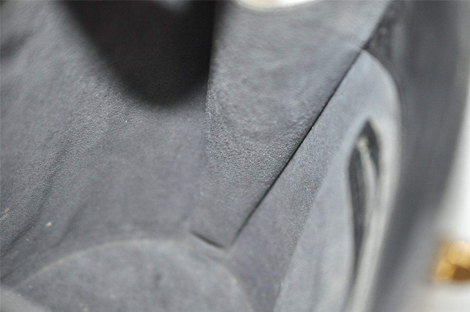 Authentic Louis Vuitton Epi Cluny Shoulder Bag Purse Black M52252 LV 6899J