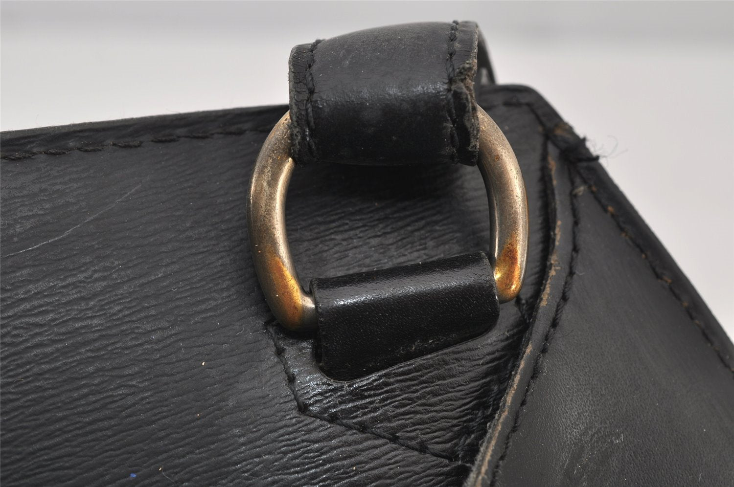 Authentic Louis Vuitton Epi Cluny Shoulder Bag Purse Black M52252 LV 6899J