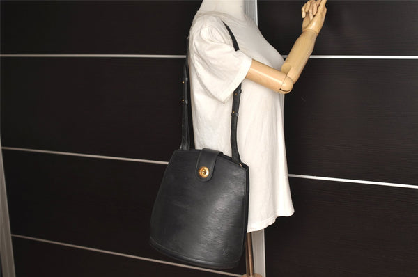 Authentic Louis Vuitton Epi Cluny Shoulder Bag Purse Black M52252 LV 6899J